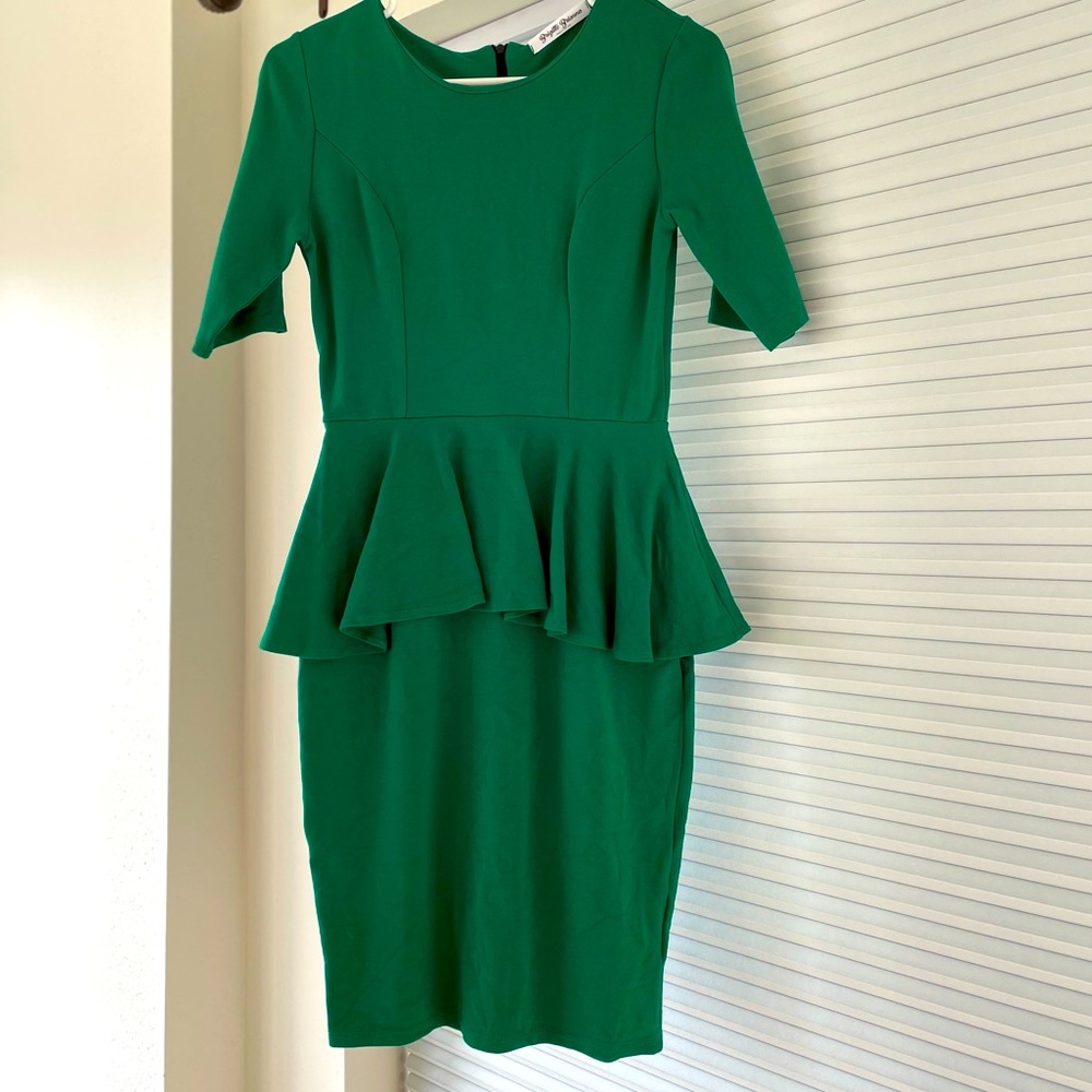 Kelly green dress.